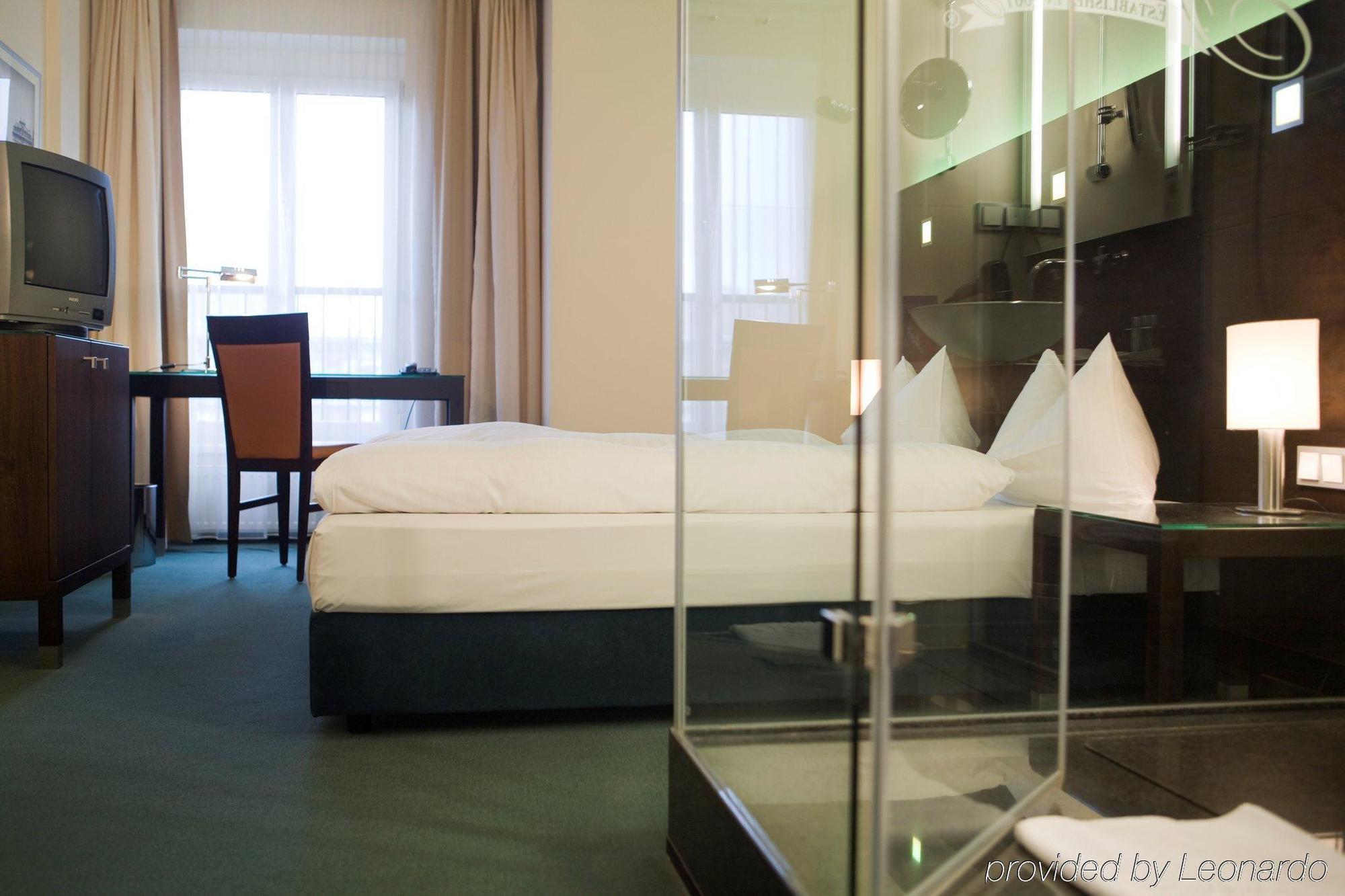 Flemings Hotel Frankfurt Hamburger Allee Frankfurt am Main Room photo